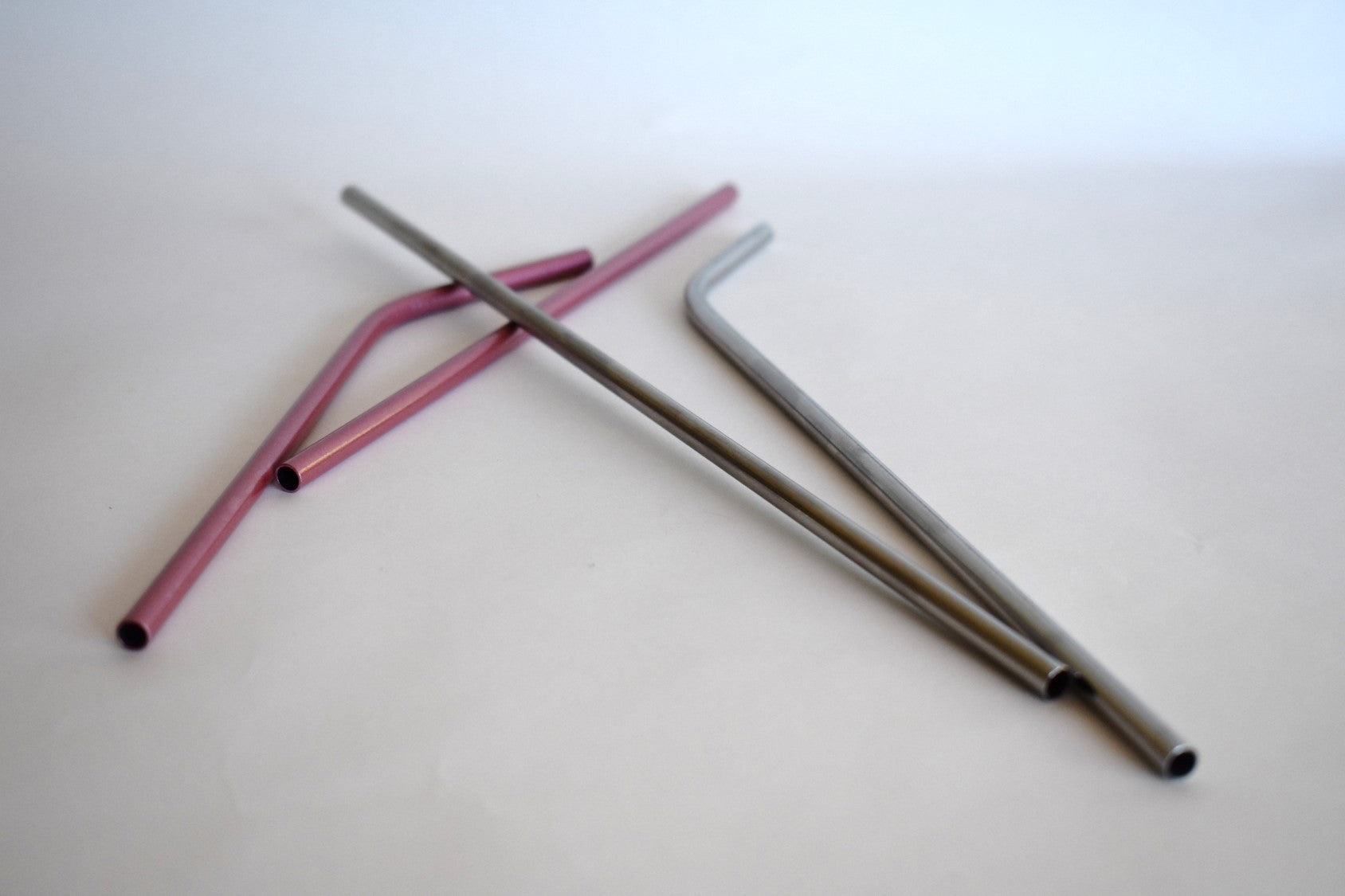 Soft Shell Pink and Silver, 4-piece set of Stainless Steel Straws : Silver Lining Collection